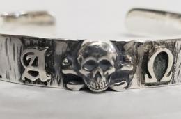 20B-BR-SC002SS : BANGLE/SKULL CROSSBONE & AΩ