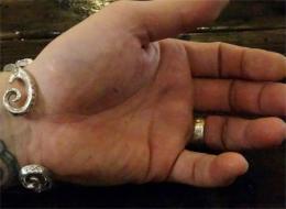 16B-BR-EG002 : EAGLE BANGLE