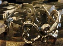 16B-BR-NJ001 : BANGLE / NAJA & MARIA