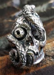 19R-SS101SS : RING / SKULL & SNAKE